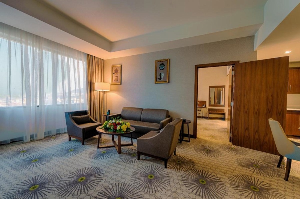 Holiday Suites Al Azizia Image 28